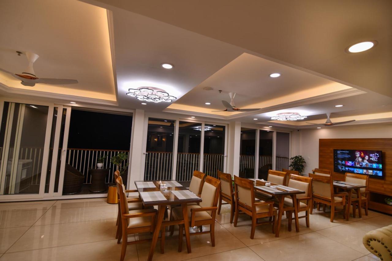 British County Resorts Anachal Esterno foto
